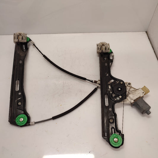 Lève-vitre électrique avant droit BMW E87 | Réf. 7067796 / 7138466 | Occasion garantie 3 mois - BMMOTORSPORT80