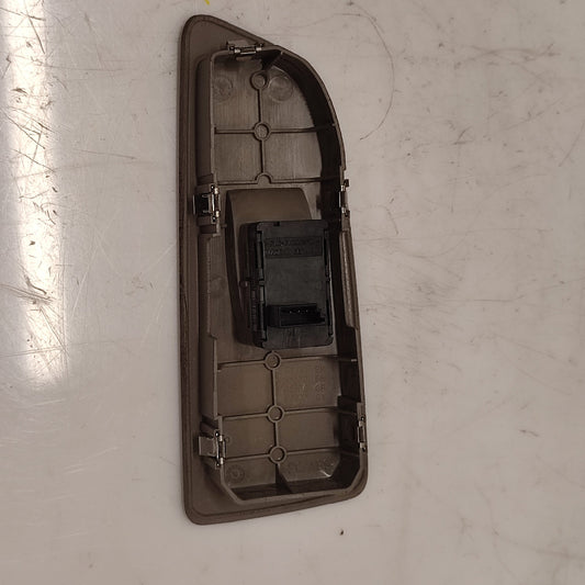 Bouton lève-vitre avant droit beige BMW E87 (Réf. 6970244) – Pièce d’occasion garantie 3 mois - BMMOTORSPORT80