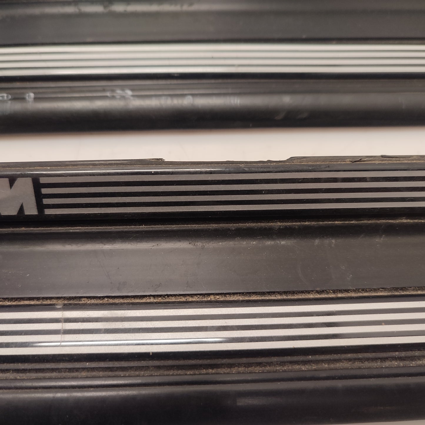 Seuil de Porte Pack M BMW E46 Berline Touring – Occasion d’Origine Garantie 3 Mois