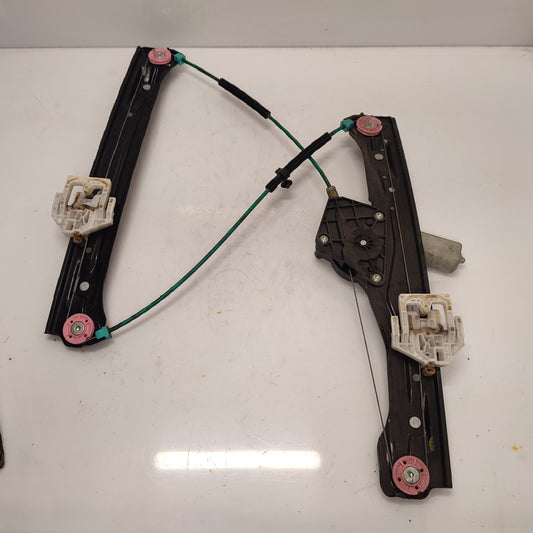 BMW Série 1 F20 – Lève-vitre Électrique Avant Droit Réf. 7242562 – Occasion Garantie 3 Mois