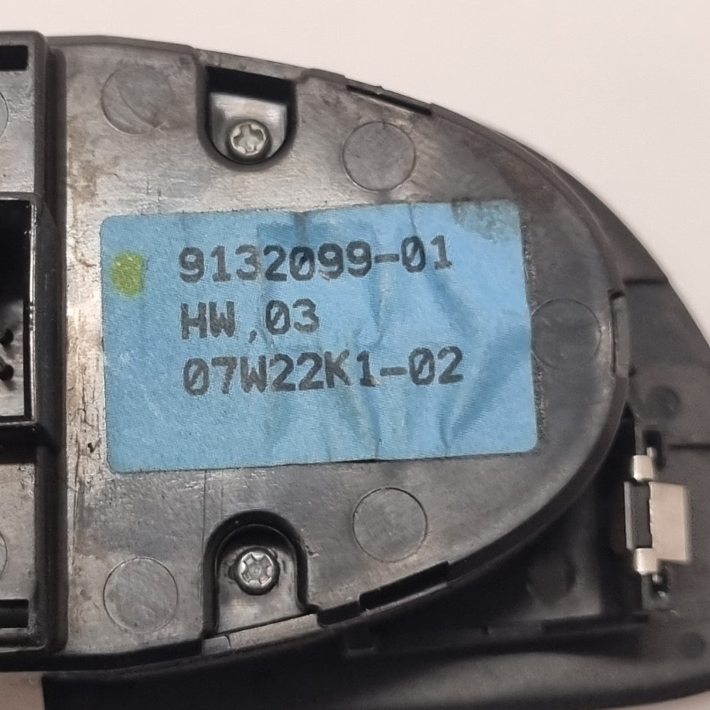 bouton leve vitre electrique gauche 9132099 bmw e81 e82-BMMOTORSPORT80