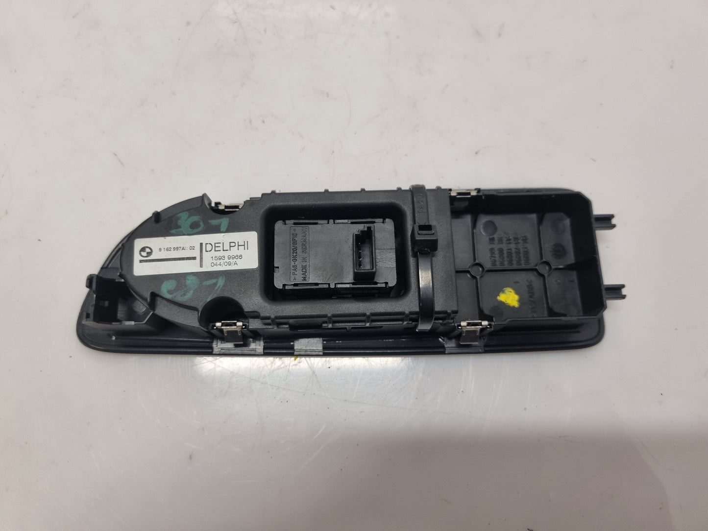 bouton leve vitre electrique droit 9162997 bmw e81 e82 e88-BMMOTORSPORT80