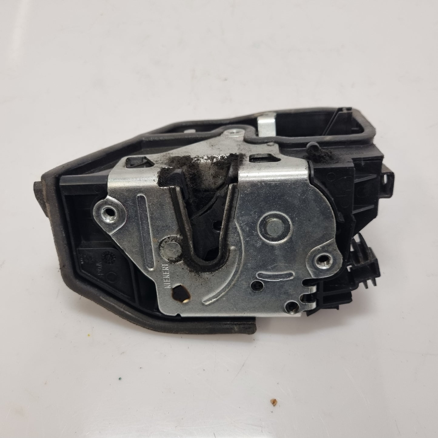 Serrure centralisée arrière gauche 7229459 – BMW E87 E90 E91 F10 F20 | BM Motorsport80