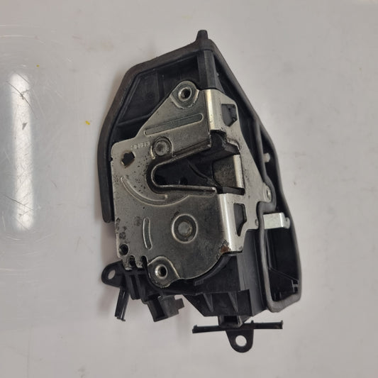 Serrure Centralisée Avant Gauche BMW 7167077 – E81, E87, E90, E91 – Mécanisme de Porte Conducteur – Garantie 3 Mois-BMMOTORSPORT80