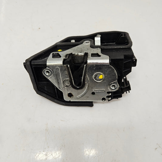 Serrure Centralisée Avant Gauche BMW 7229461 – E81, E87, E90, E91, F10, F20, F21 – Mécanisme de Porte – Garantie 3 Mois-bmmotorsport80