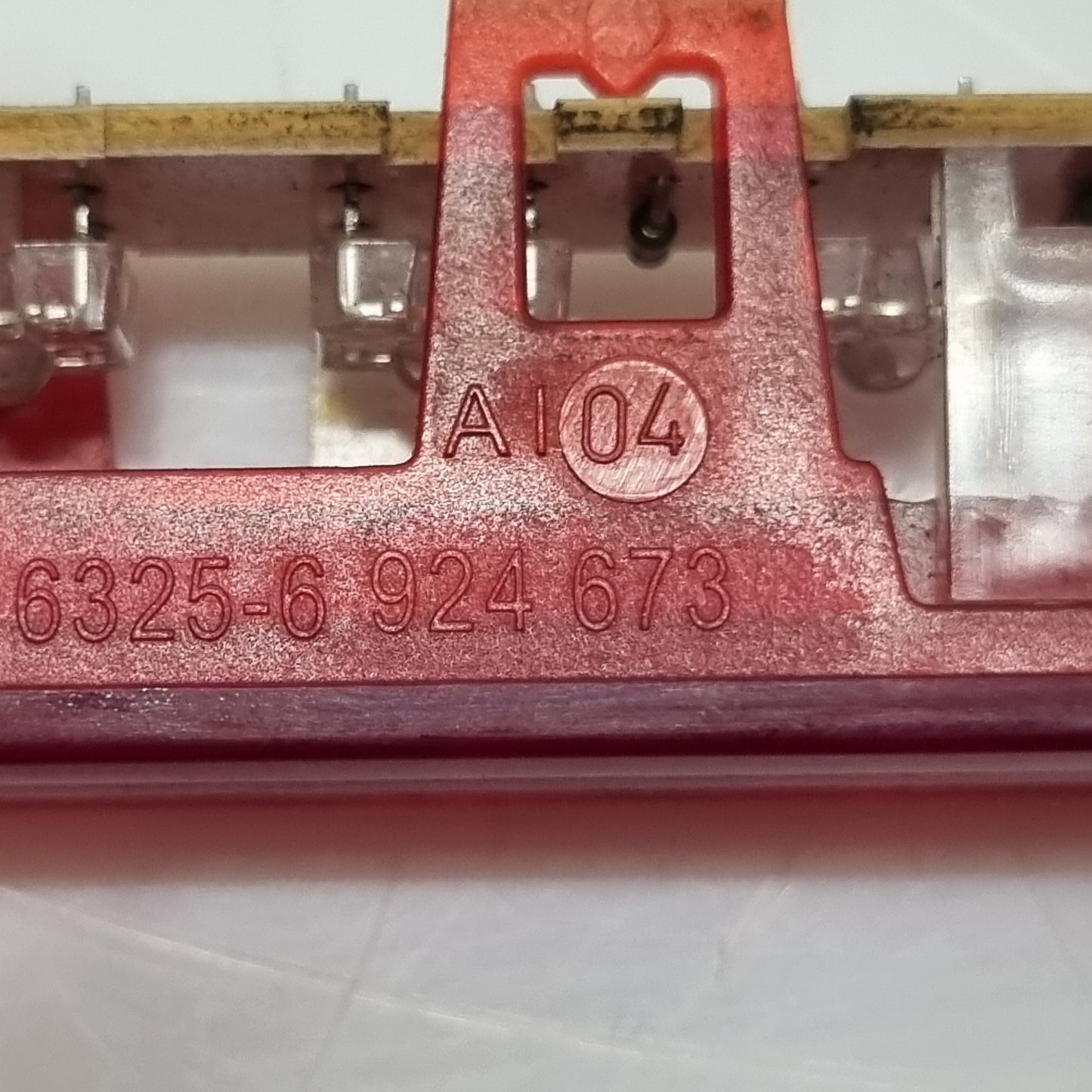 3e feu stop BMW Série 1 E81 E87 réf. 6924673 | Pièce d’occasion d’origine garantie 3 mois