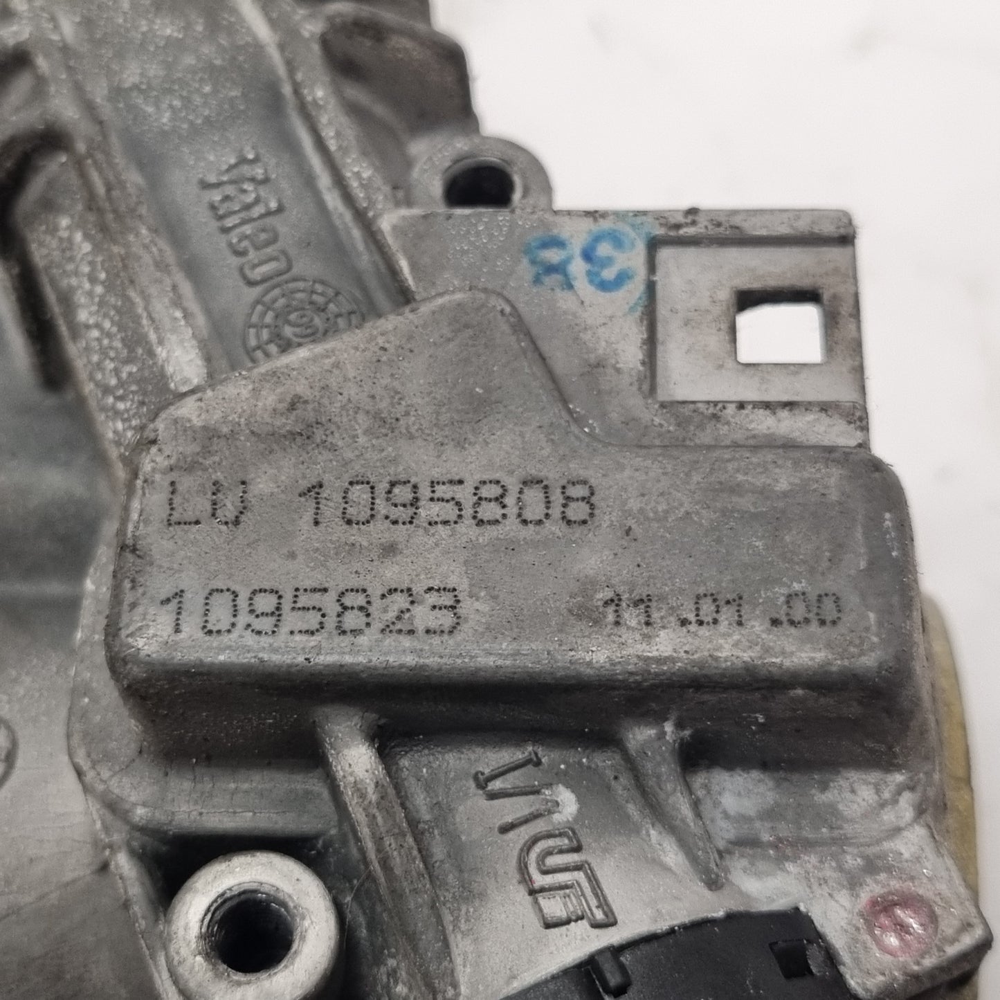 Kit neiman complet + serrure boîte à gants BMW E39 manuelle réf. 1095823 | Occasion garantie 3 mois