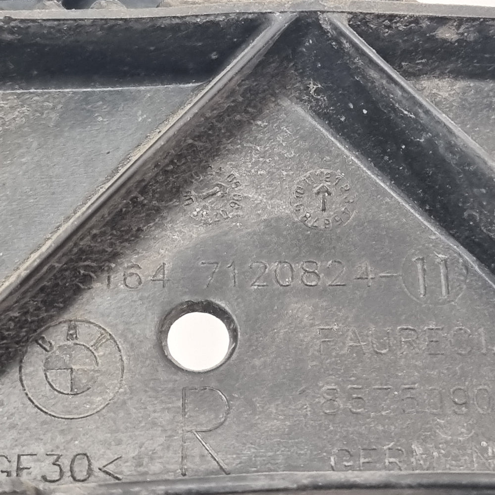 Support de Phare Avant Droit BMW E81 / E87 – Réf. 7120824 – Occasion Garantie 3 Mois