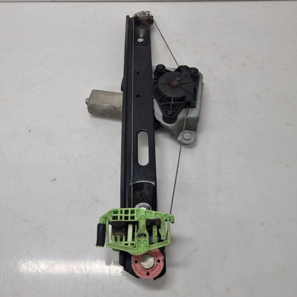 Lève-Vitre Arrière Gauche BMW Série 1 E87 – Réf. 7067797 – Occasion Garantie 3 Mois