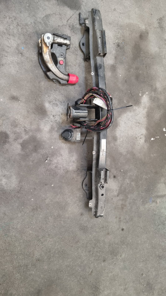 Crochet attelage amovible d’origine BMW Série 1 E81 / E87 – Garantie 3 mois – BMMOTORSPORT80