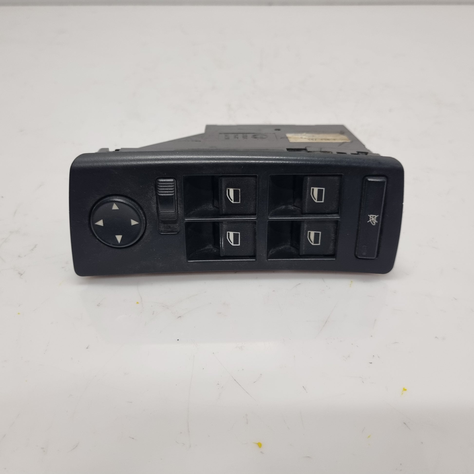 commande-leve-vitre-electrique-avant-gauche-6952795-bmw-e53-bmmotorsport80