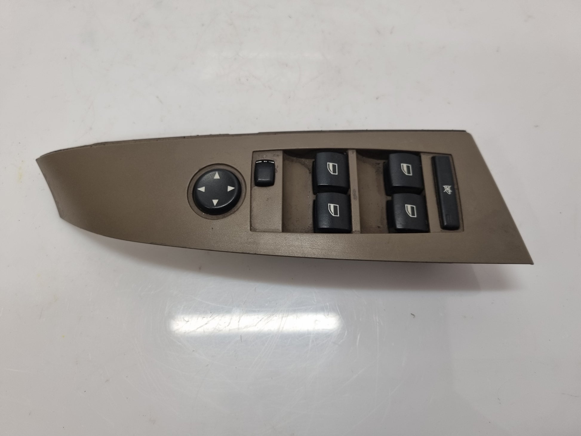 commande-leve-vitre-avant-gauche-bmw-e60-e61-bmmotorsport80