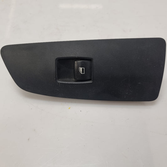 commande-leve-vitre-avant-droitebmw-e87-bmmotorsport80