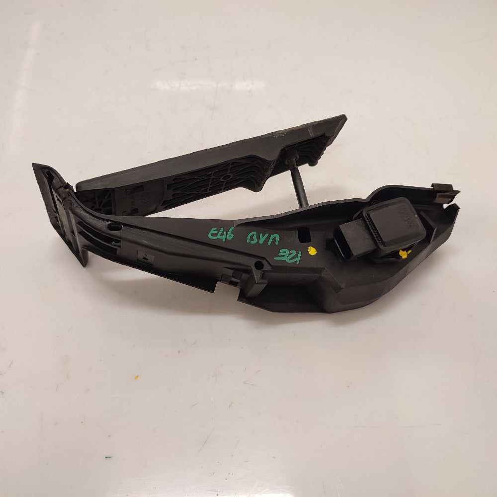 pedale-accelerateur-bmw-serie-3-5-x5-e39-e46-e53-manuelle-bmmotorsport80