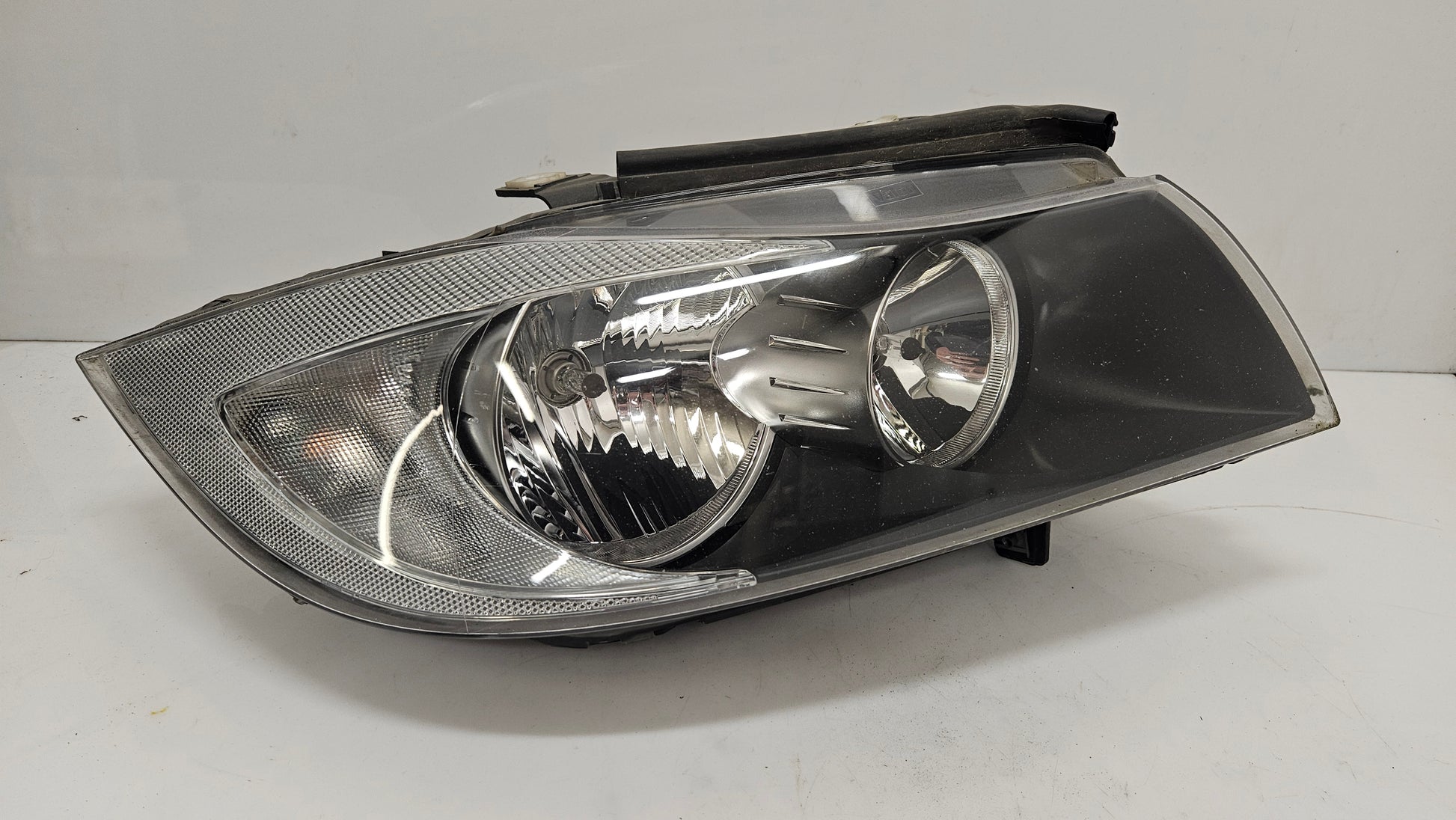 phare-halogene-avant-droit-bmw-e90-phase-1-bmmotorsport80