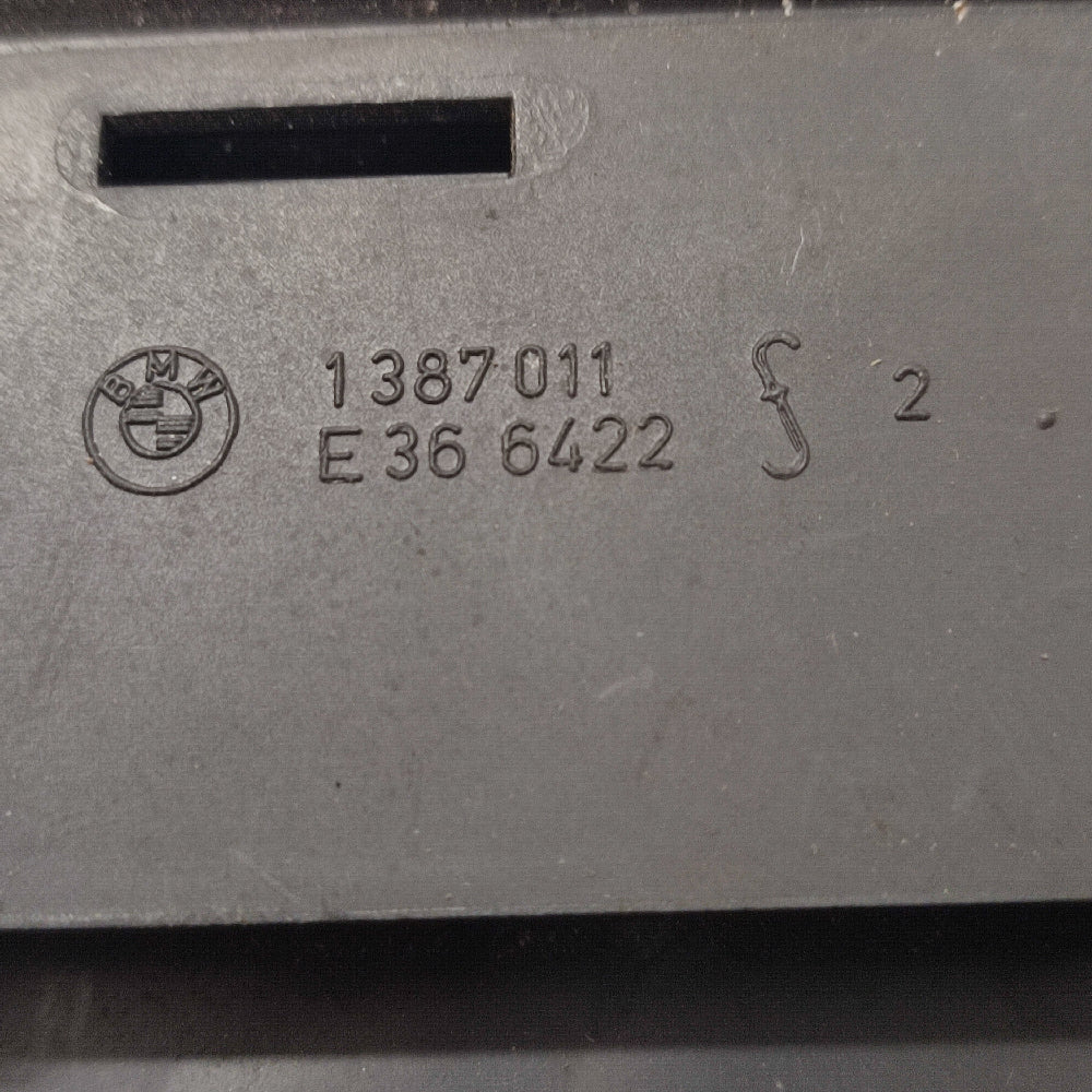 Grille d’aération centrale BMW E36 – Réf. 1387011 (occasion garantie 3 mois) - BMMOTORSPORT80