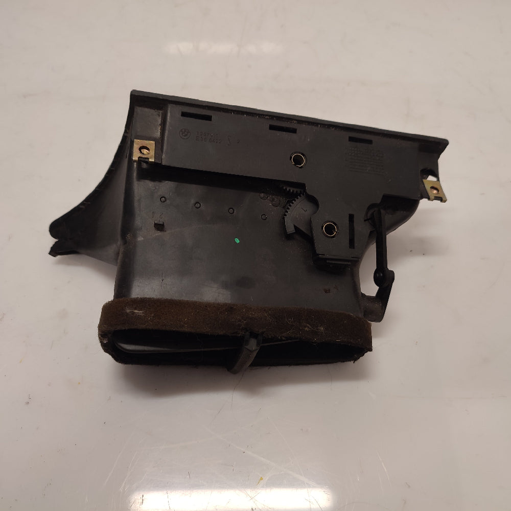 Grille d’aération centrale BMW E36 – Réf. 1387011 (occasion garantie 3 mois) - BMMOTORSPORT80