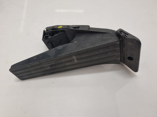 pedale accelerateur 6860784 bmw e90 e91 e60 e61 e65 f10 boite automatique-BMMOTORSPORT80