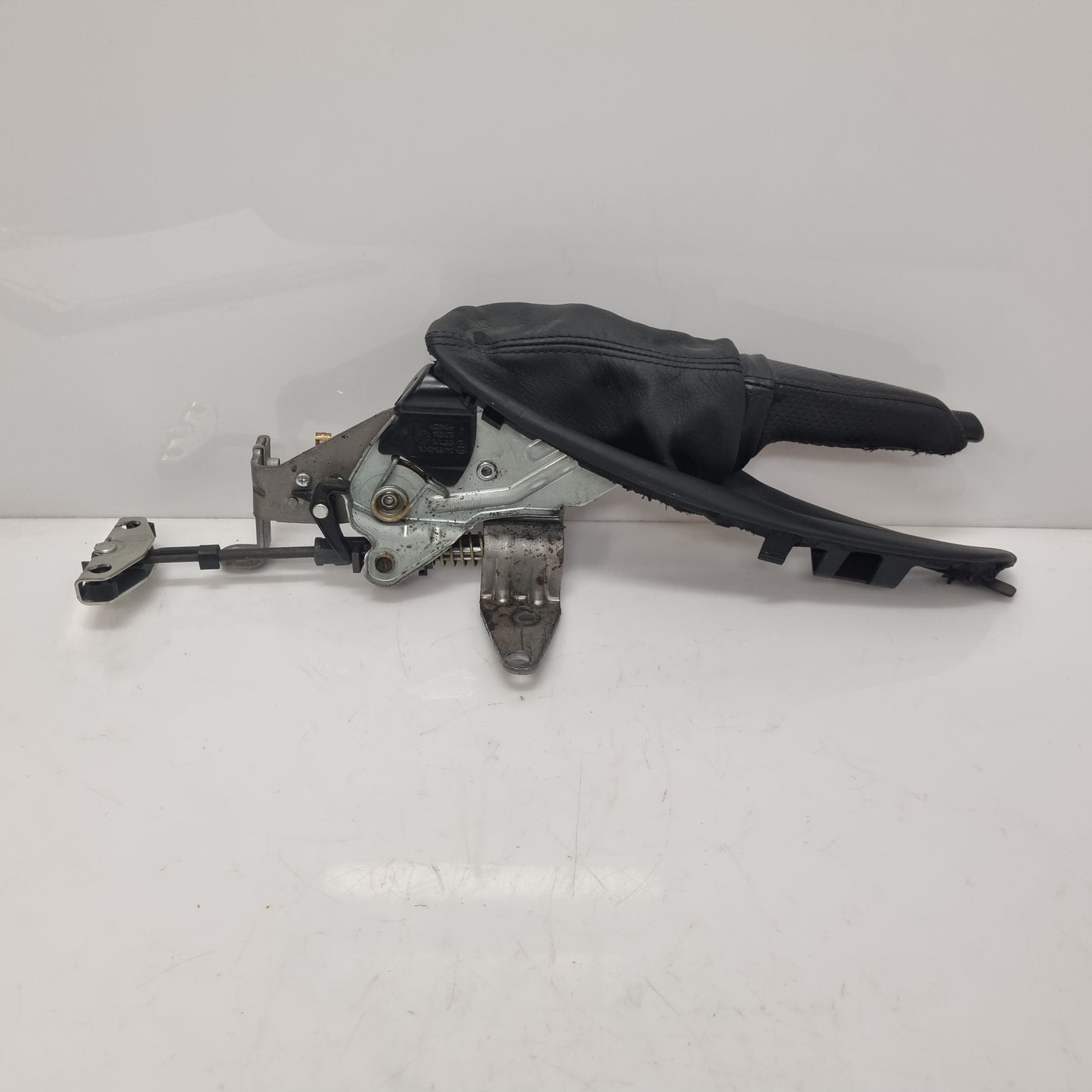 Levier de Frein à Main BMW 6764924 – E81, E87 – Poignée Frein Manuel – Garantie 3 Mois-BMMOTORSPORT80