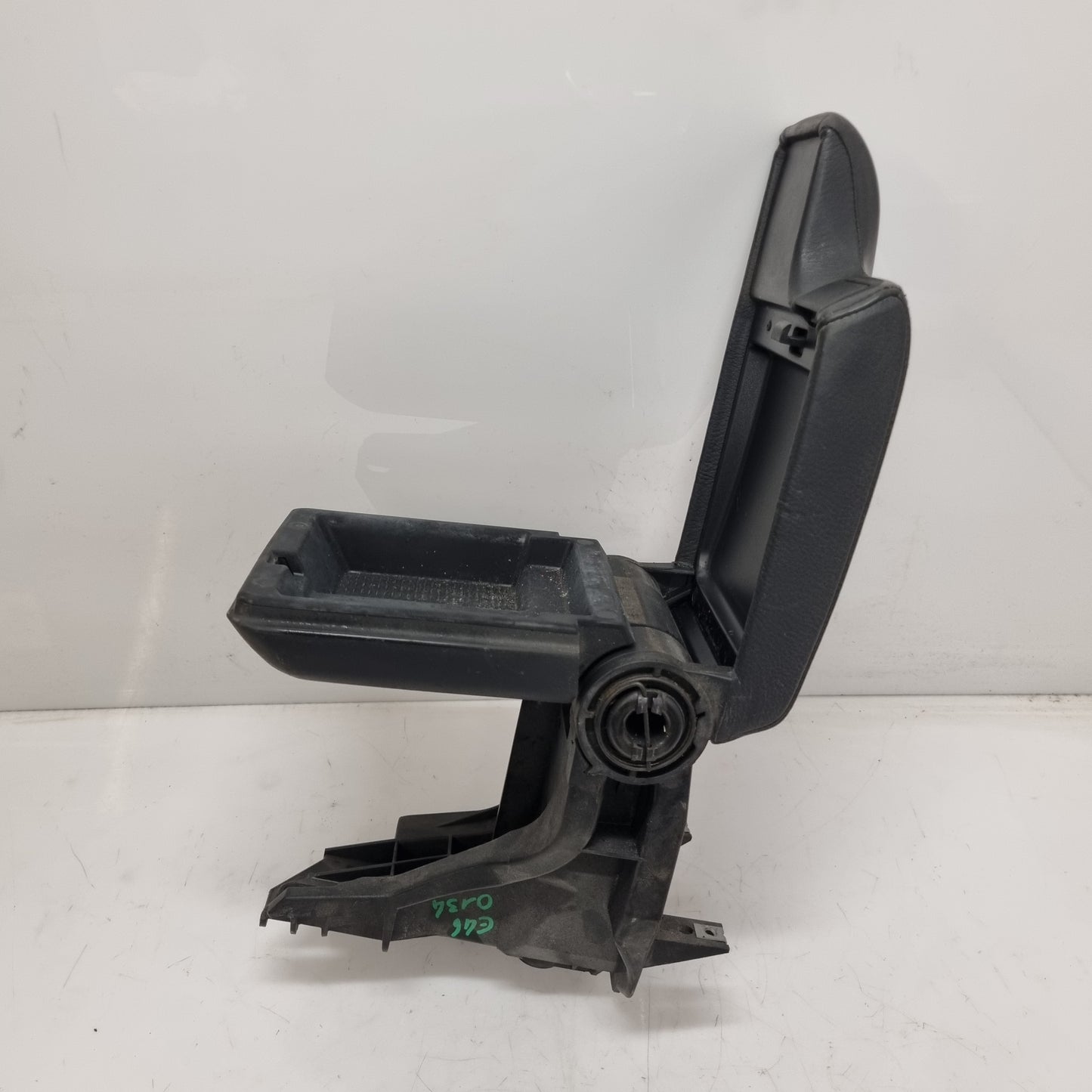 Accoudoir Central Noir BMW E46 – Occasion d’Origine + Garantie 3 Mois