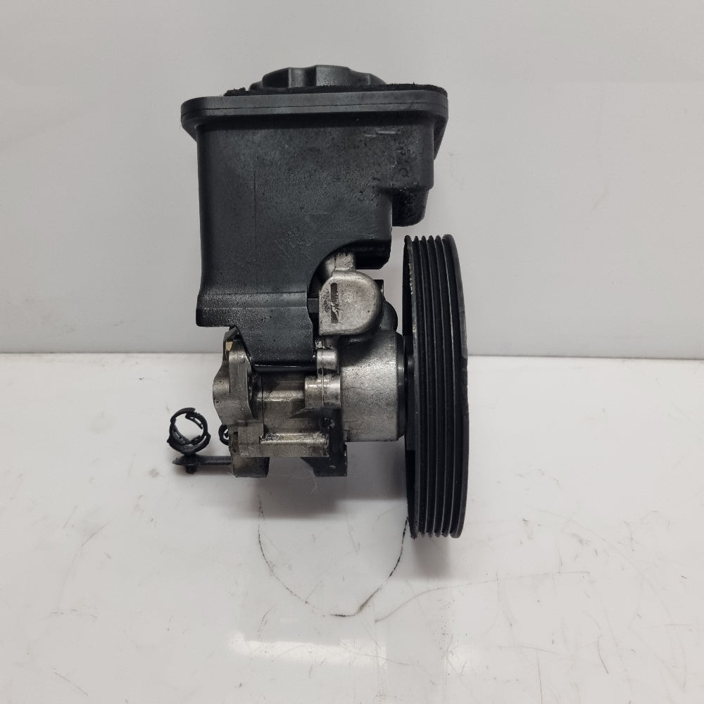 Pompe de direction assistée BMW E46 330d / 330xd – Réf. 6754172 – Occasion + Garantie 3 mois