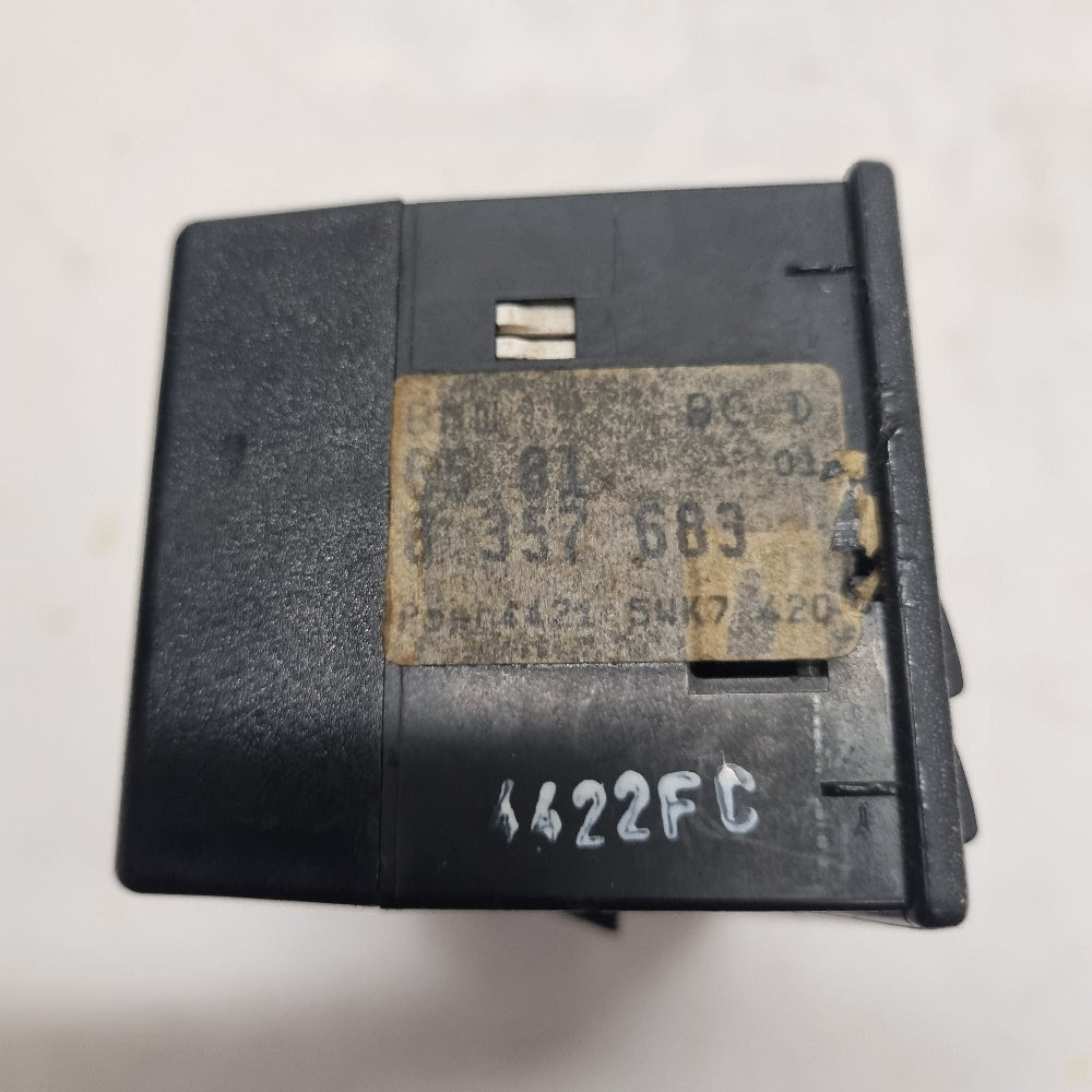 Ordinateur de Bord 18 Touches BMW E36 – Réf. 8357683 – ODB 18 Boutons – Affichage Allemand – Occasion – Garantie 3 Mois