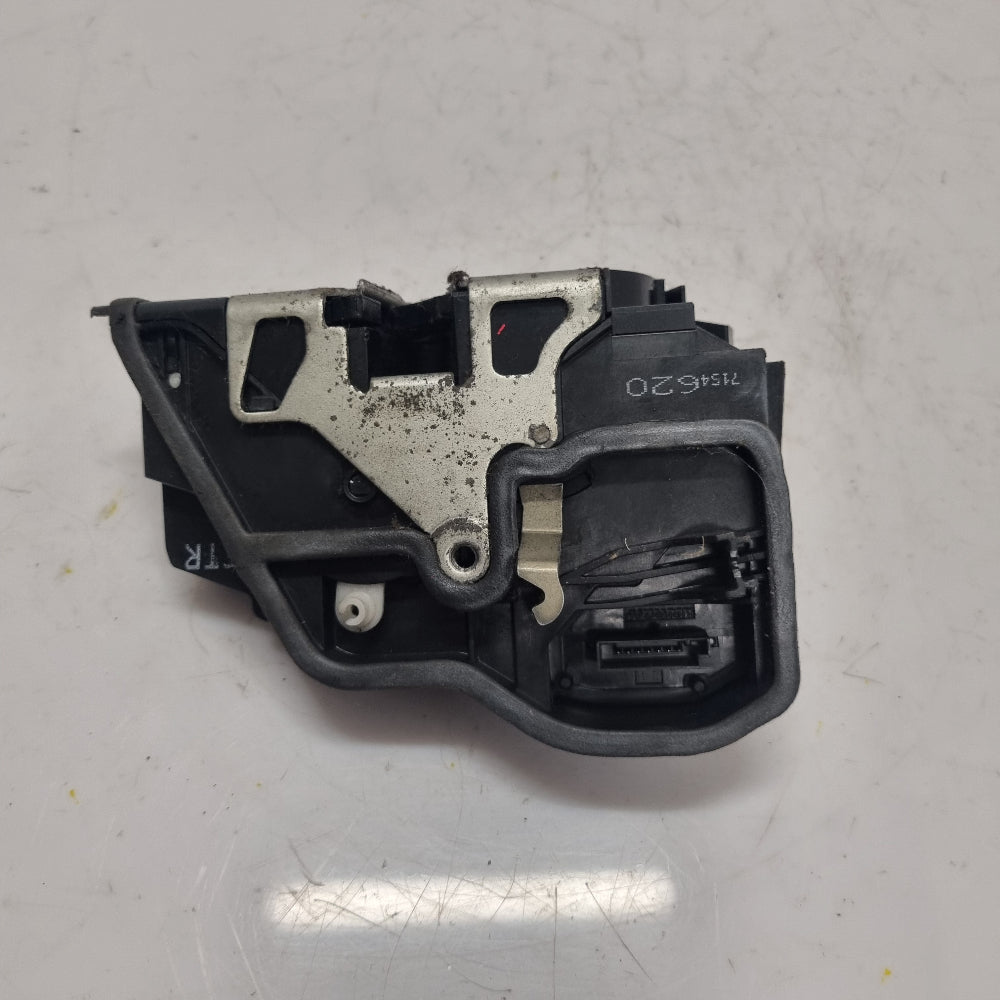 Serrure Centralisée Avant Gauche BMW E60 E61 E81 E87 E90 E91 – Réf. 7154620 – Serrure de Porte – Occasion – Garantie 3 Mois