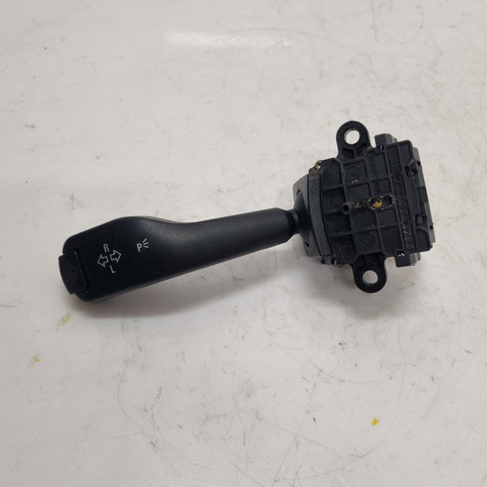 Commodo / Comodo Clignotant BMW – Réf. 8363668 – E38 / E39 / E46 / E53 / E83 – Occasion Garantie 3 Mois