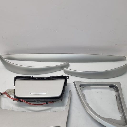 Kit Inserts Interieur Gris BMW E81 – Pack Complet – Occasion Garantie 3 Mois