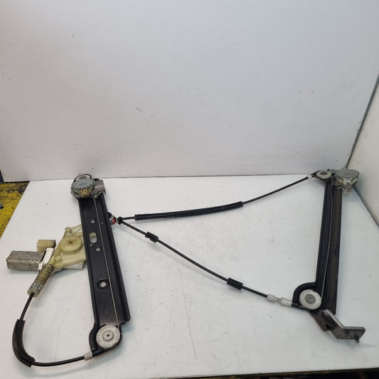 Leve-Vitre Electrique Avant Gauche BMW E81 – Ref. 6978945 – Occasion Garantie 3 Mois