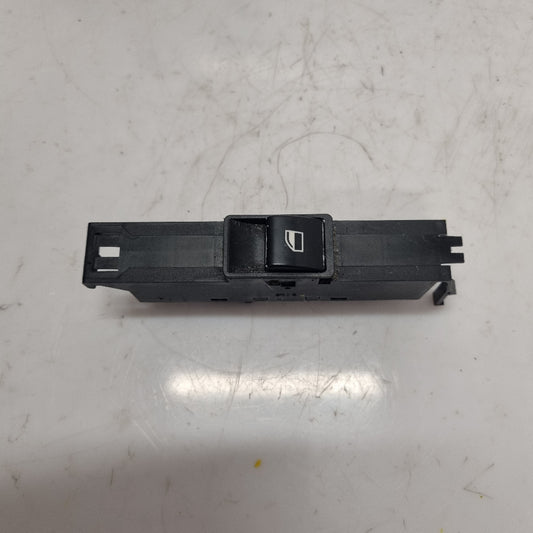 bouton-leve-vitre-gauche-8381511-bmw-e46-bmmotorsport80