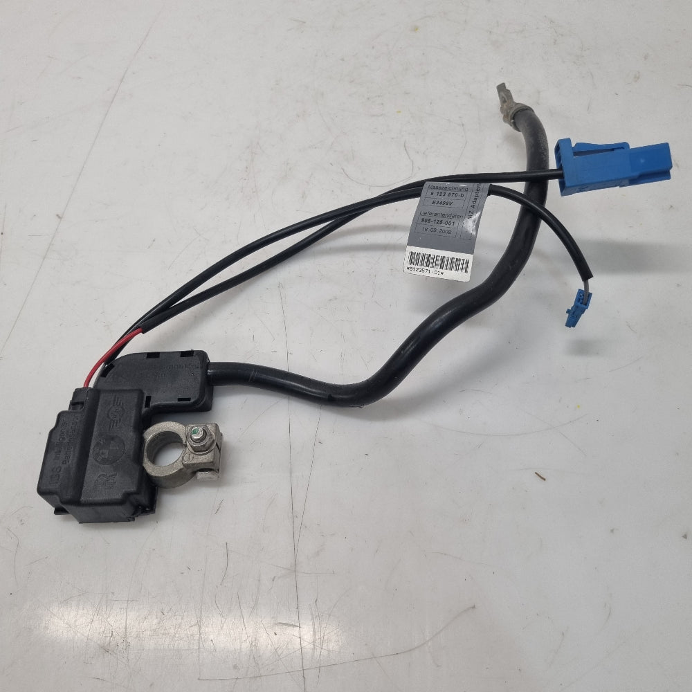 cale-is-borne-negative-9184208-bmw-e8x-bmmotorsport80