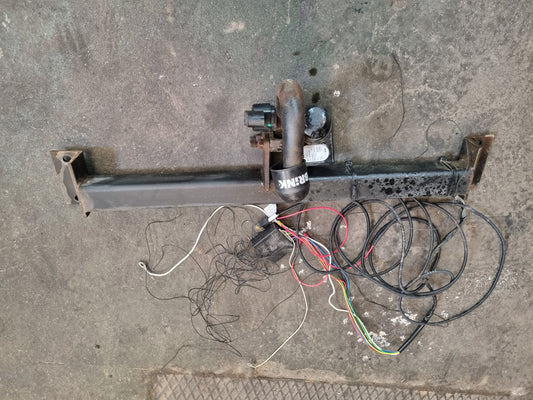 crochet-attelage-bmw-x3-e83-bmmotorsport80