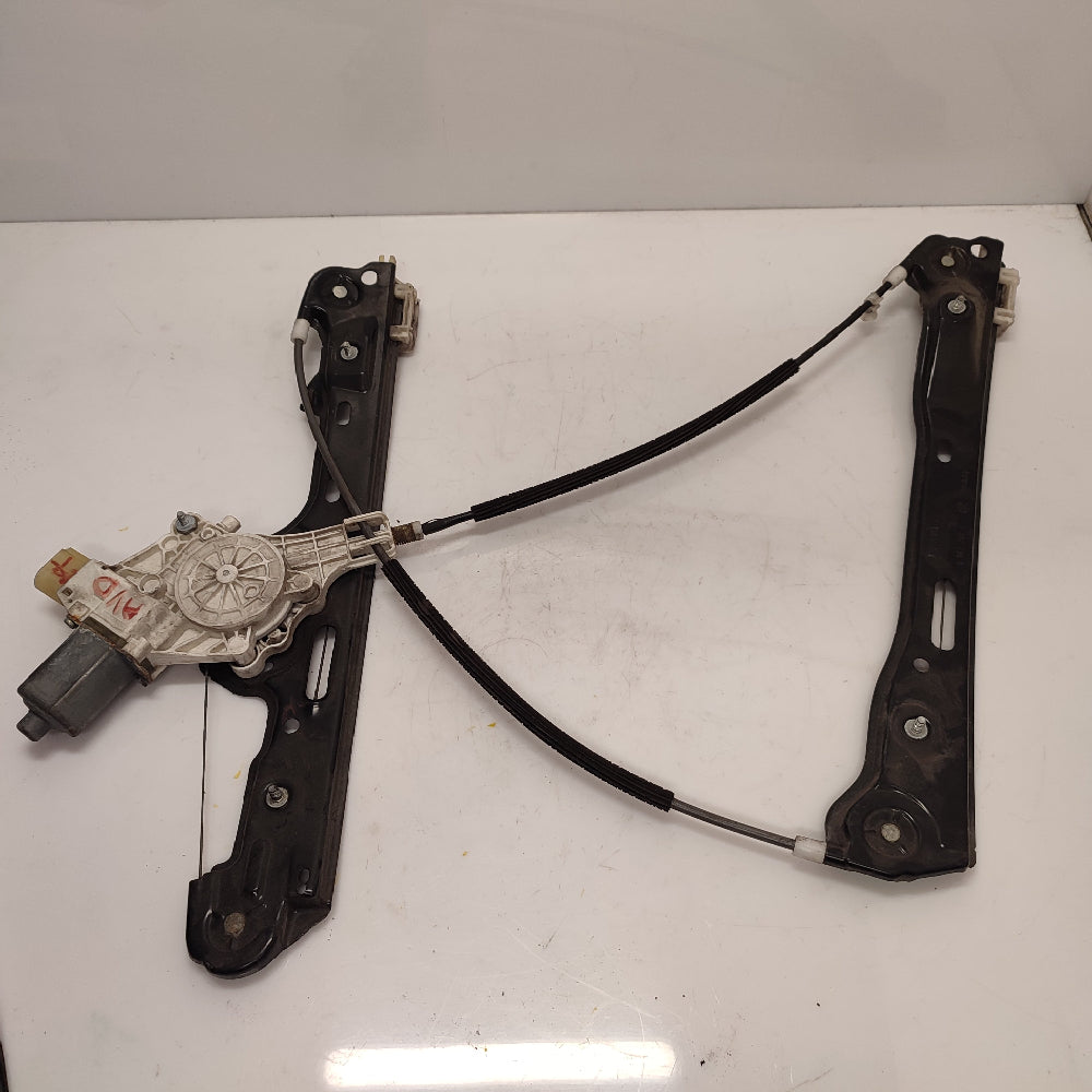 leve-vitre-electrique-avant-droit-706796-bmw-e87-bmmotorsport80