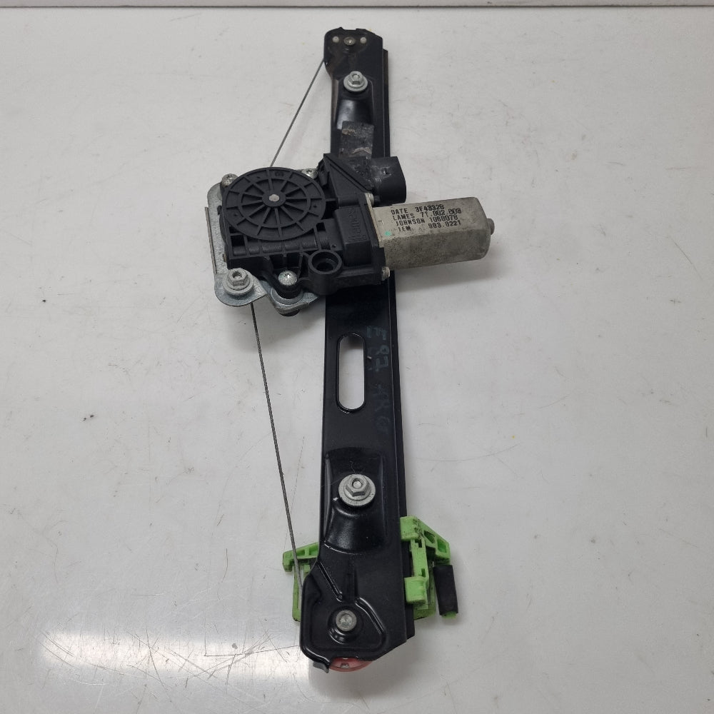 leve-vitre-electrique-arriere-gauche-7067797-bmw-e87-bmmotorsport80