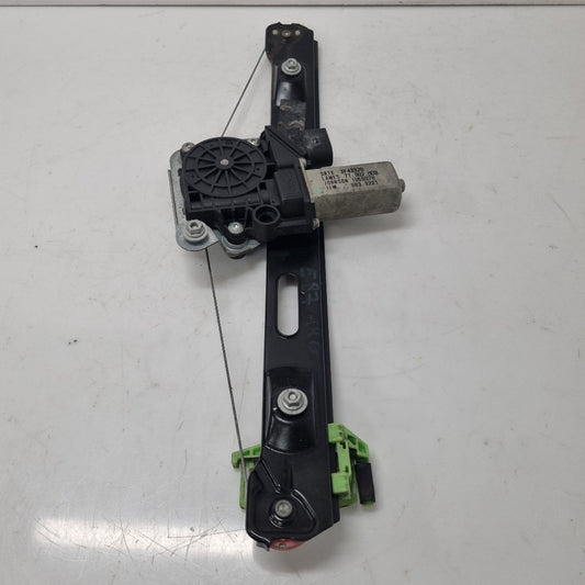 leve-vitre-electrique-arriere-gauche-7067797-bmw-e87-bmmotorsport80