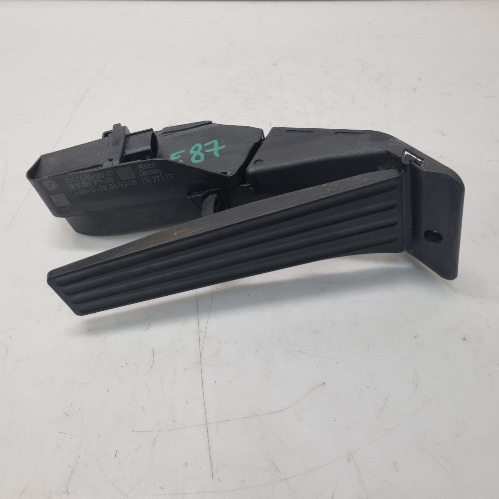 pedale-accelerateur-6786589-bmw-e8x-boite-manuelle-bmmotorsport80