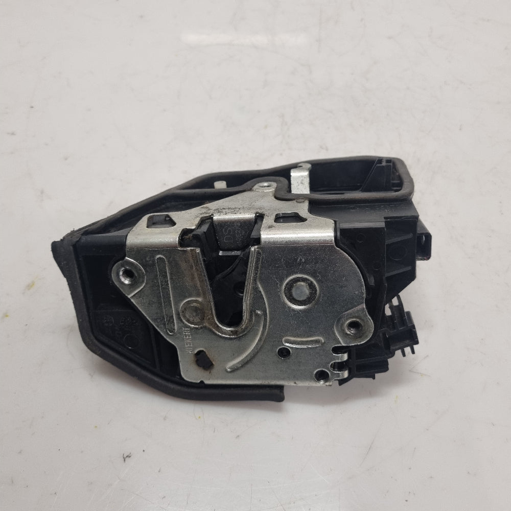serrure-centralisée-avant-gauche-7202143-bmw-e6x-e8x-e9x-bmmotorsport80